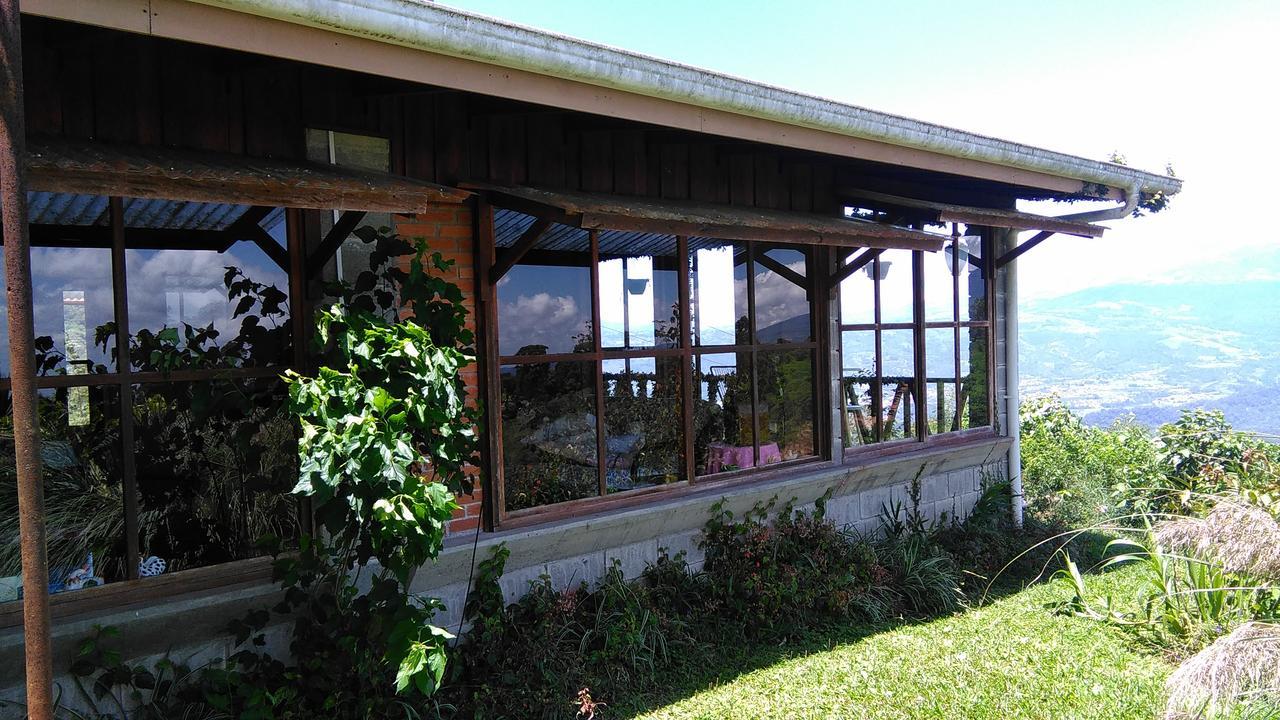 Y Granja Loma Bonita Chalet *