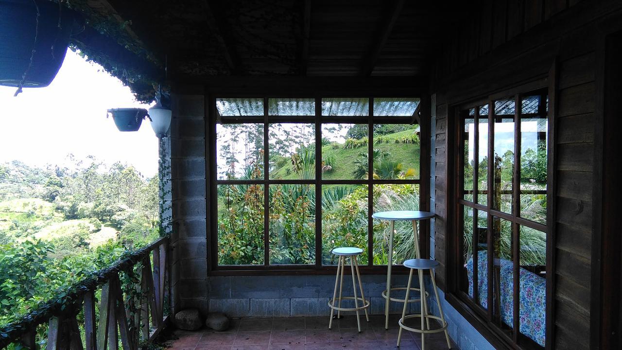 Y Granja Loma Bonita *