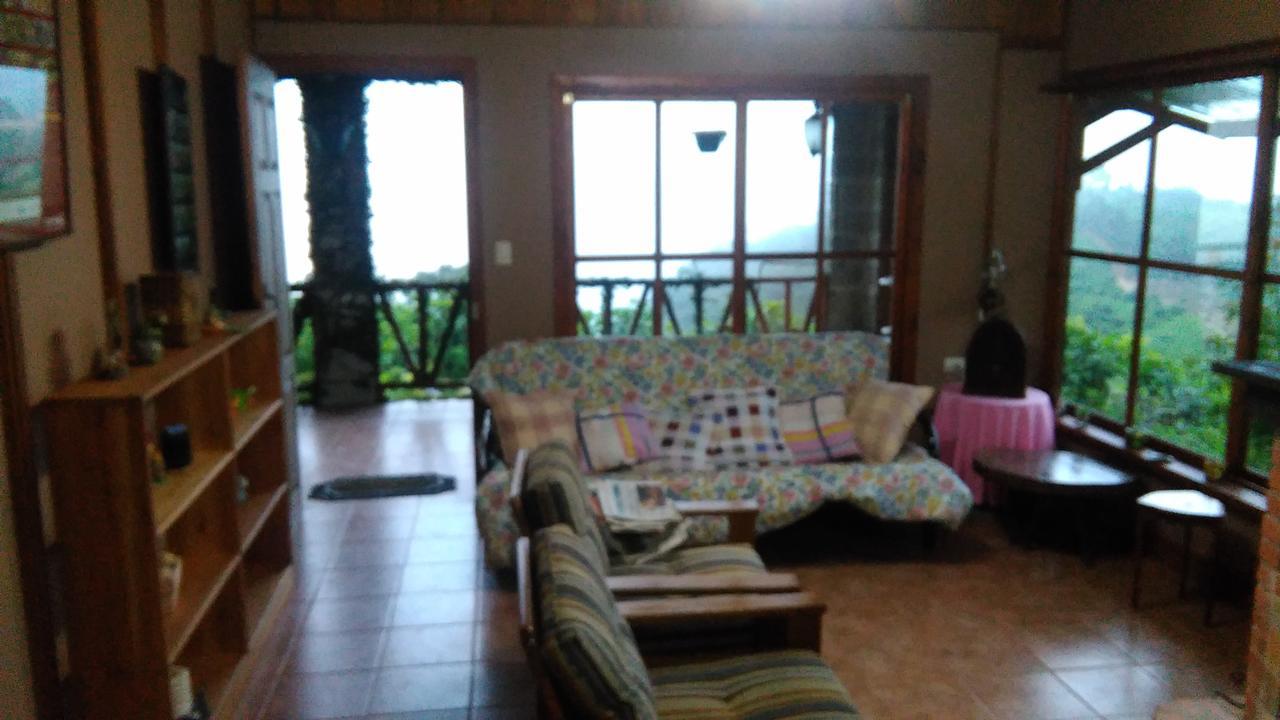 Y Granja Loma Bonita Chalet *